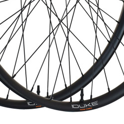Rear disc road clincher wheel with HOPE Pro RS4 CL hub