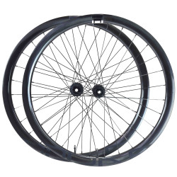 ROUES ROUTE NEUVES DUKE BACCARA X 36 SLR2 DISC - DT SWISS 370 CL HG11