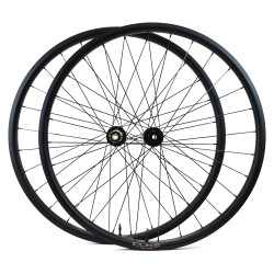 ROUES GRAVEL NEUVE DUKE WORLD RUNNER 25 - DT SWISS 370 CL